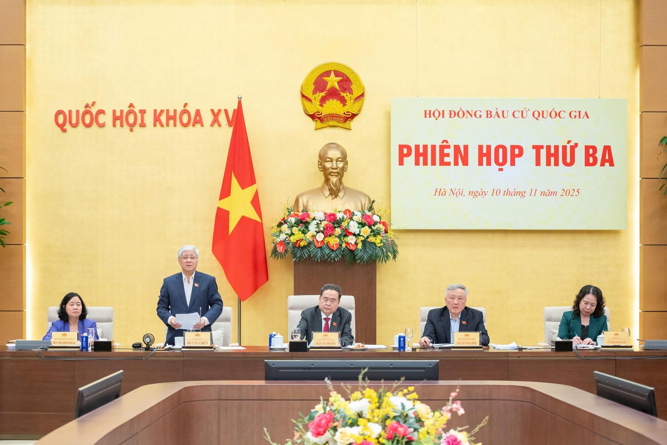 Chủ tịch Quốc hội Trần Thanh Mẫn chủ trì phiên họp Hội đồng Bầu cử quốc gia