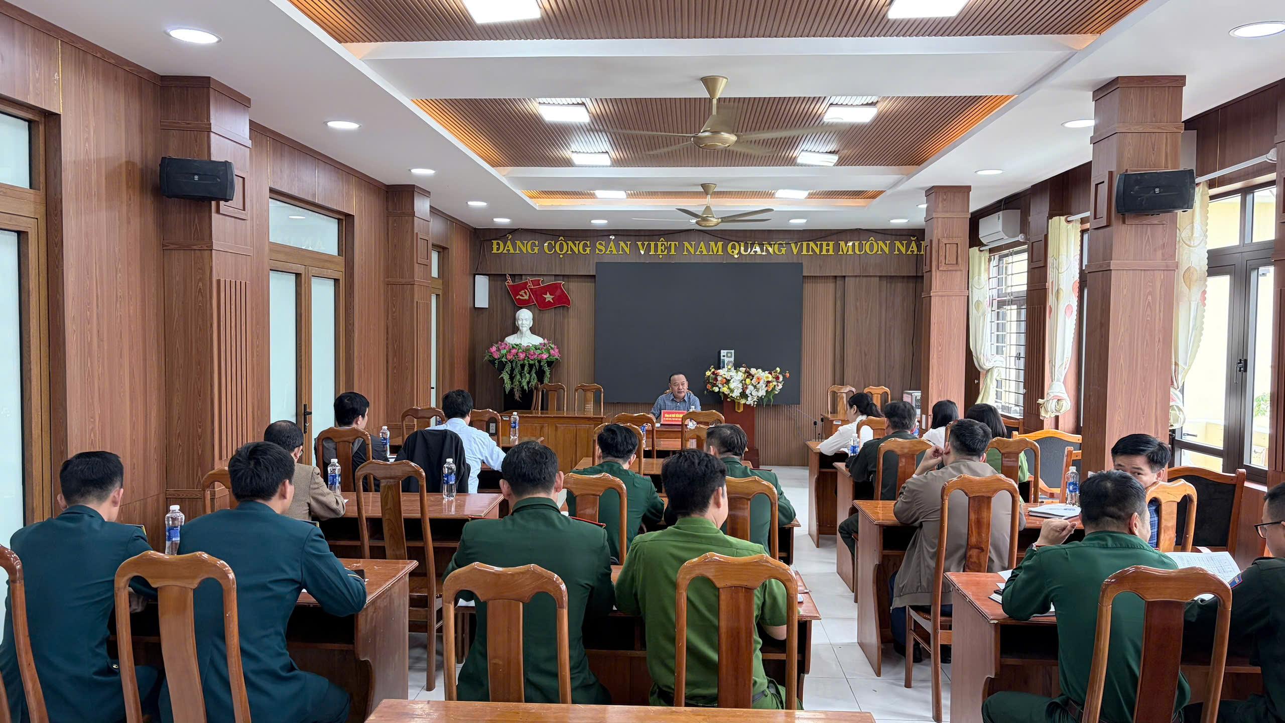 Phường Hòa Khánh phối hợp chặt chẽ với các đơn vị đóng chân trên địa bàn, chuẩn bị chu đáo cho công tác bầu cử đại biểu Quốc hội khóa XVI và HĐND các cấp nhiệm kỳ 2026-2031